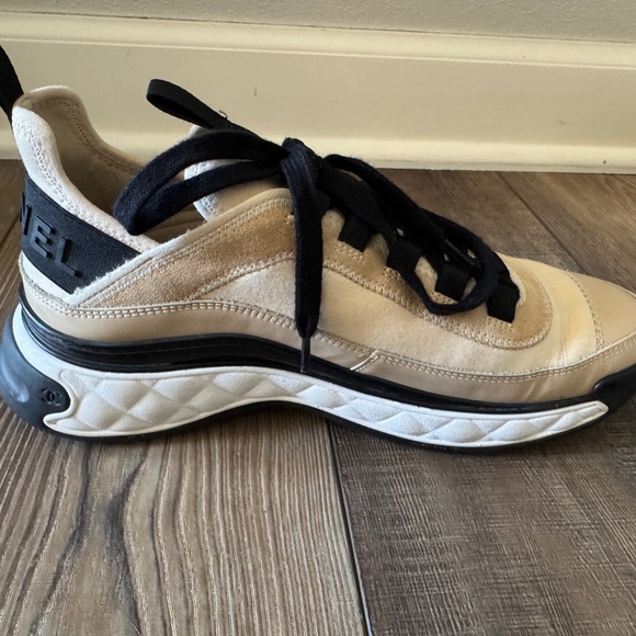 Chanel Beige/ Black Sneakers size 39 - Picture 2 of 10